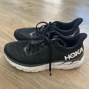 Hoka One One Clinton 7 mens size 11